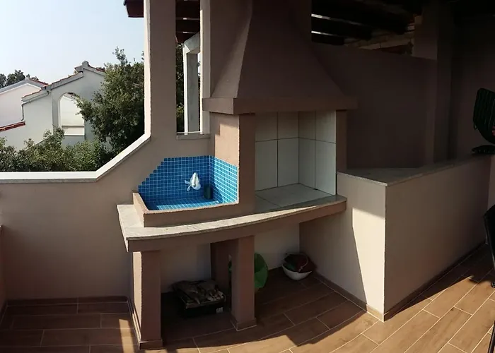 Nina Apartament *