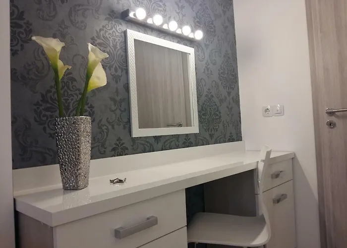 Nina Apartament *